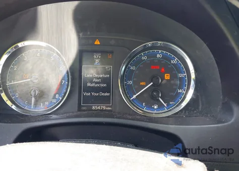 2018 Toyota Corolla Se from USA, damaged, VIN 5YFBURHE2JP802655